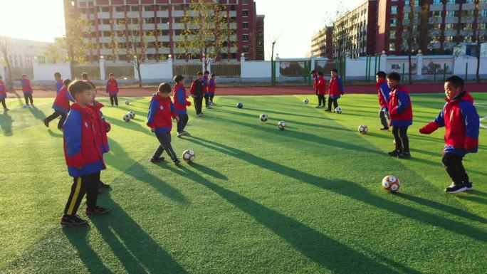 中小学生体育课 锻炼身体 跑步训练 双减