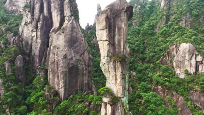 4K航拍江西上饶三清山景区 巨蟒出山景观