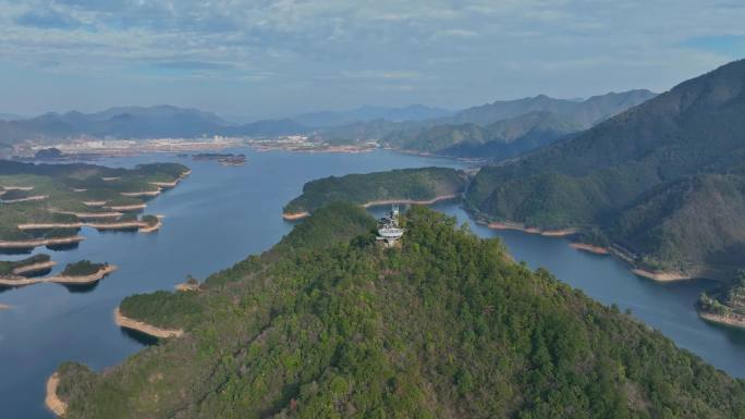 航拍杭州千岛湖黄山尖天下为公景区