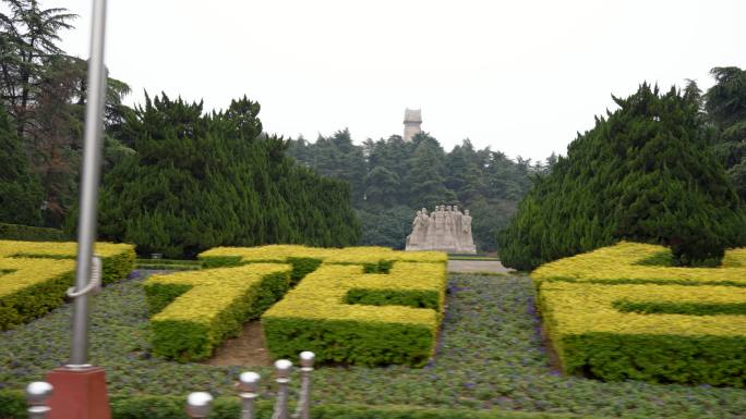 南京雨花台烈士陵园烈士群雕像