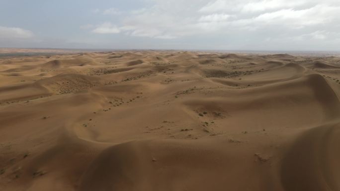 内蒙古阿拉善腾格里沙漠风光4K航拍