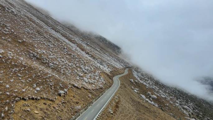 盘山公路云海