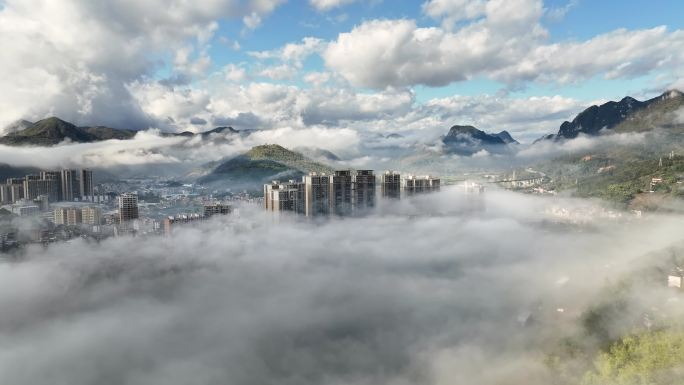 阳山平流雾