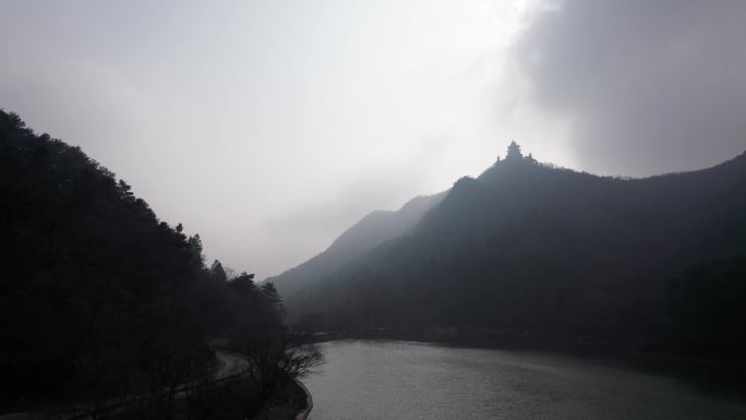 湖北随州大洪山风景区白龙池耶稣光