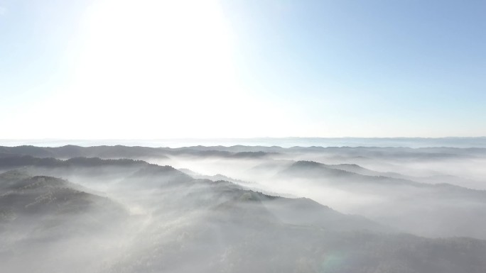 航拍高山日出云海