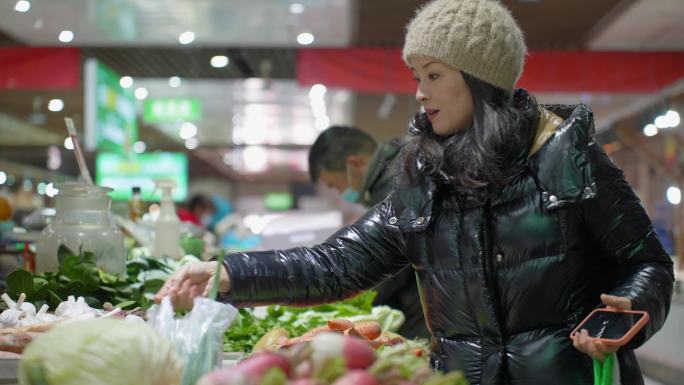 美女买菜 烟火气 生活菜市场