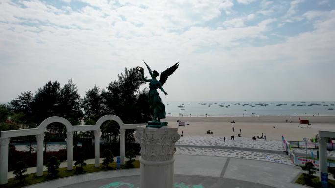 北海银滩景区西门广场雕塑海滨风光航拍
