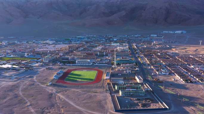 西藏 阿里小镇 阿里地区黄土高原土地沙化