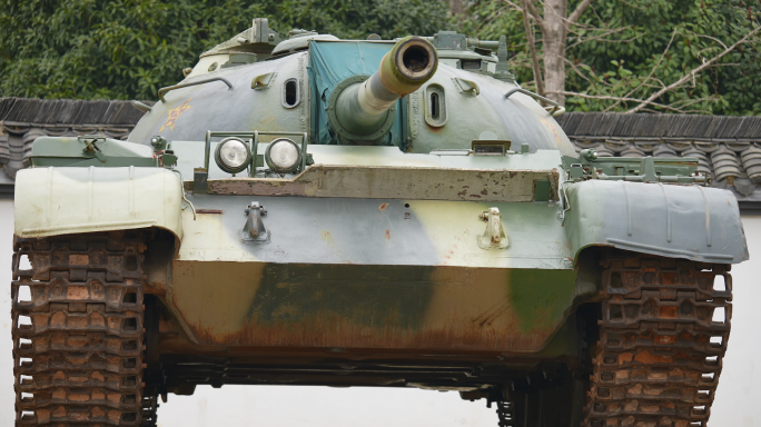 4K军事博物馆老式坦克唯美空镜