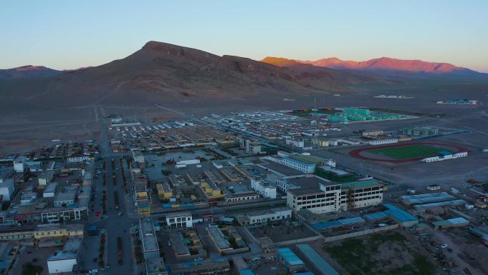 西藏县城沙漠县城资源匮乏县城自然条件艰苦