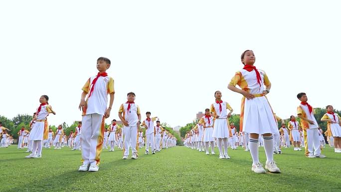 航拍小学生-课间操