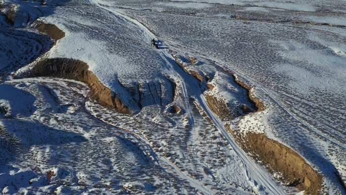 祁连山红山群山雪景航拍