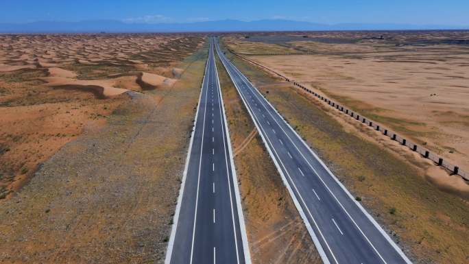 腾格里沙漠公路4K航拍