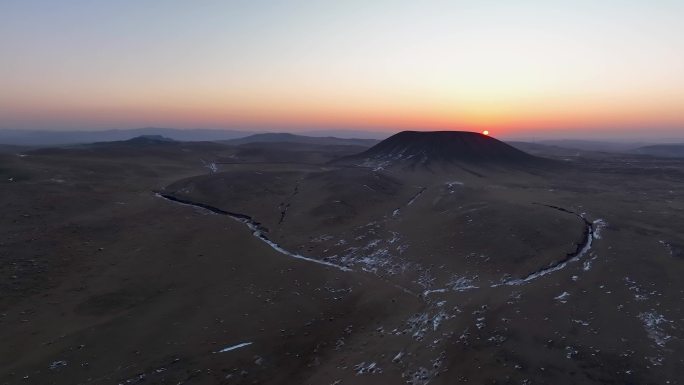 乌兰哈达火山清晨风光航拍