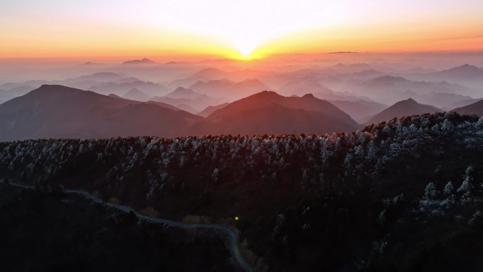 浙江临安大明山群山雾绕山水画日出雾凇光影