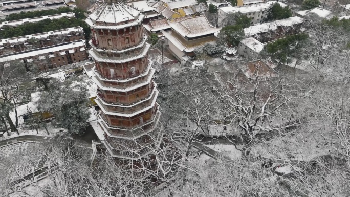 4k航拍武汉宝通寺雪景