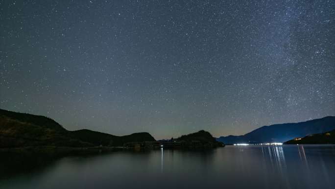 泸沽湖星空转日出延时