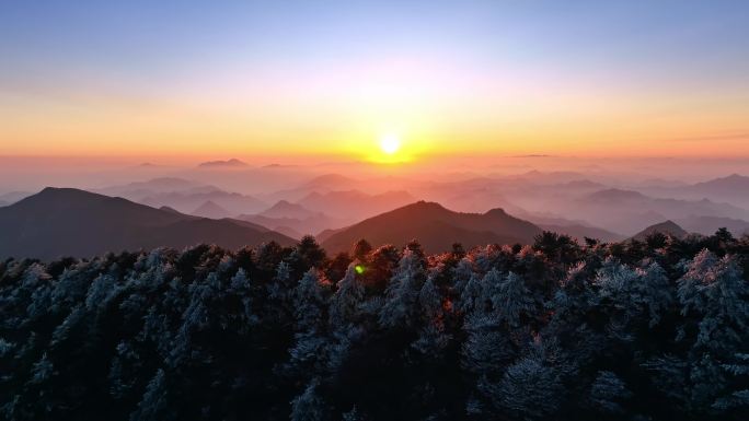 浙江临安大明山群山雾绕山水画日出雾凇光影