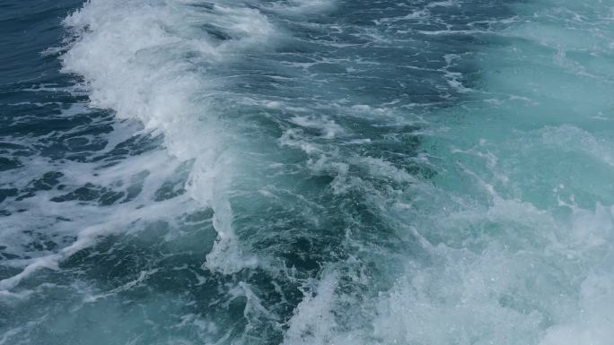 4K正版-快艇激起海浪波浪06