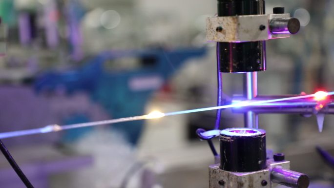 智能化灯具生产