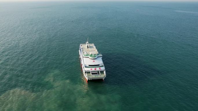 游轮客船大海航行海洋风光日出朝阳航拍