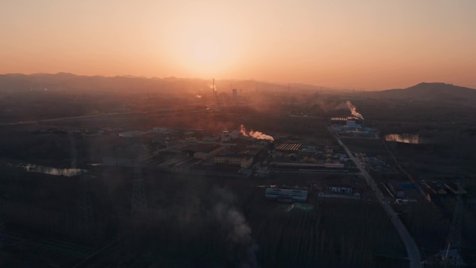 航拍山东淄博夕阳下的工业园