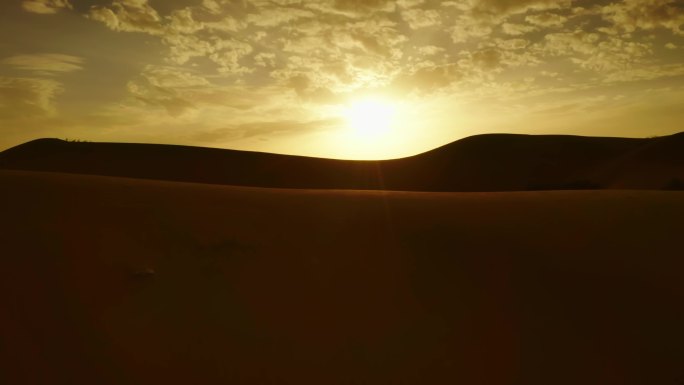 沙漠落日 逆光