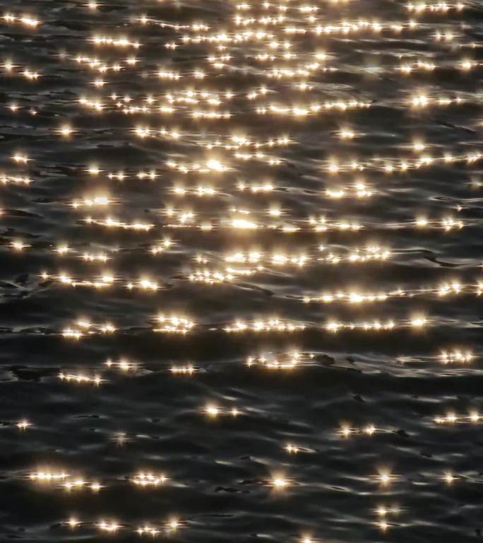 实拍4K水面波光粼粼星光