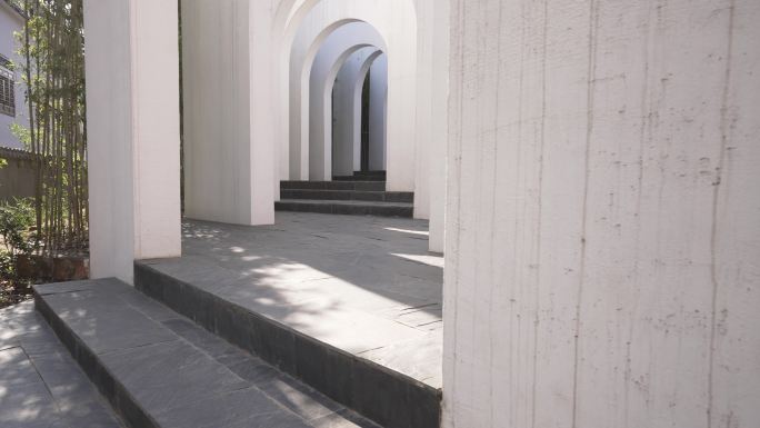 现代建筑拱形走廊