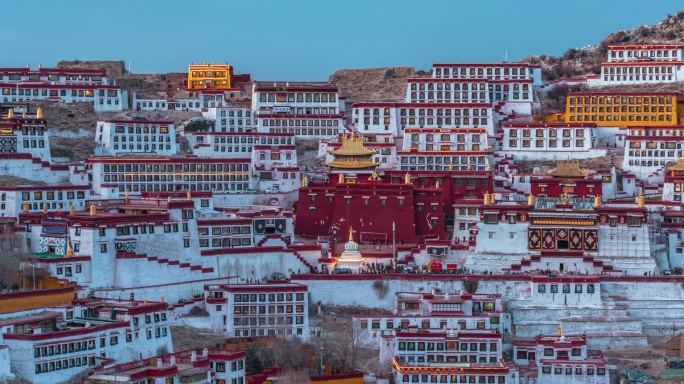 西藏拉萨甘丹寺600周年燃灯日日转夜延时