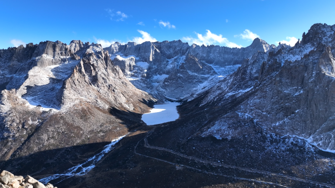 川西莲宝叶则雪景航拍