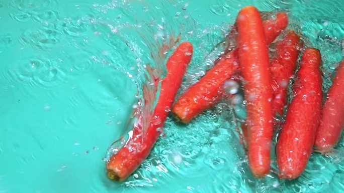 胡萝卜 水果胡萝卜入水创意视频