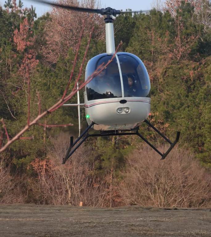 4K 木兰草原直升机降落