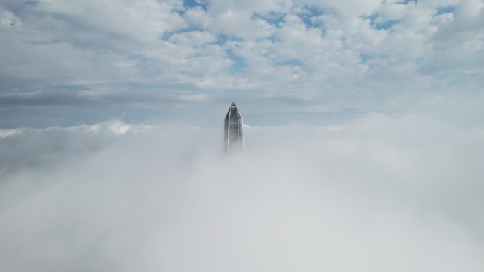 【正版】4K飞越云层看到平安国际金融中心