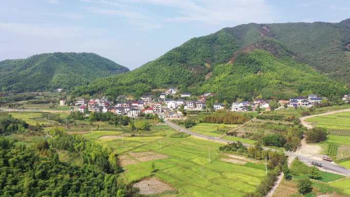 南方大山里农村山村