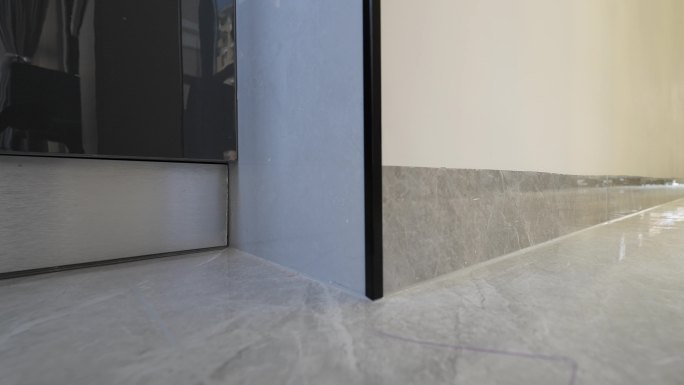 施工工艺隐形踢脚线