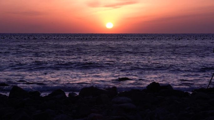 海面上日出 大太阳