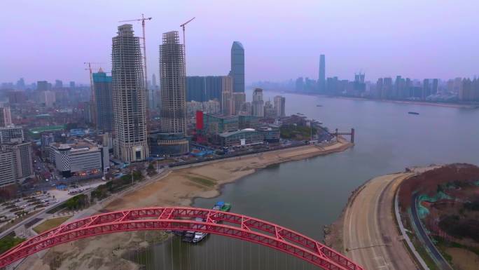 航拍武汉晴川桥白天和夜景