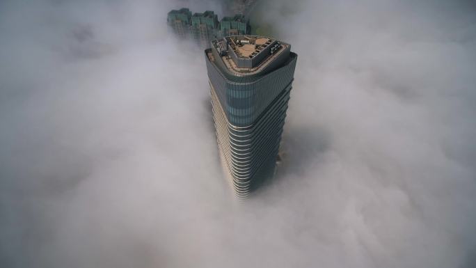 航拍平流雾城市