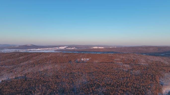岭上风光雪景夕阳余晖