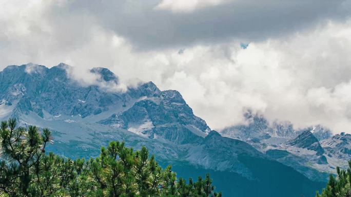 云南大理丽江古城玉龙雪山蓝月湖延时