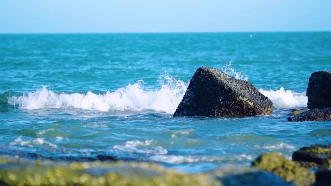 海浪升格慢镜头海浪拍打沙滩旅拍素材小清新