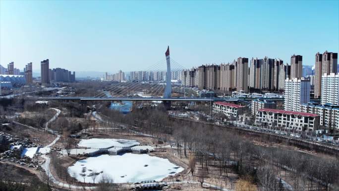 西宁 海湖湿地春天通海桥咋暖还寒