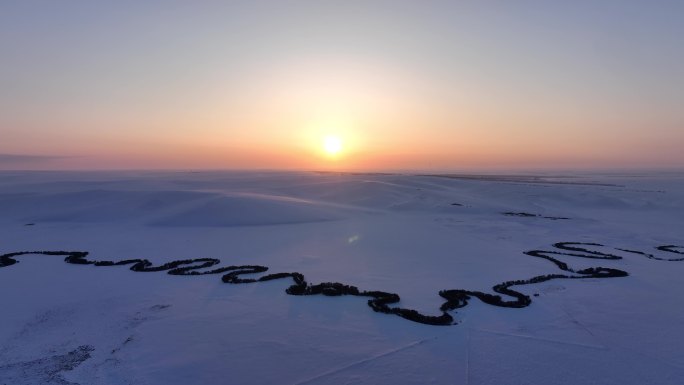 航拍内蒙古雪原特泥河暮色