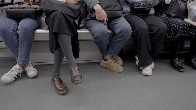 广州地铁脚步鞋子人脚合集