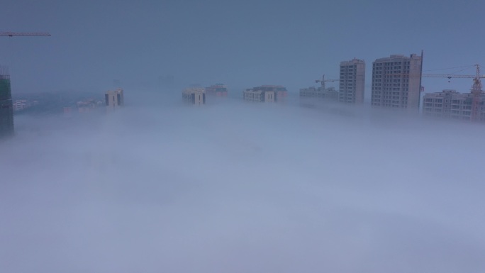 大雾城市