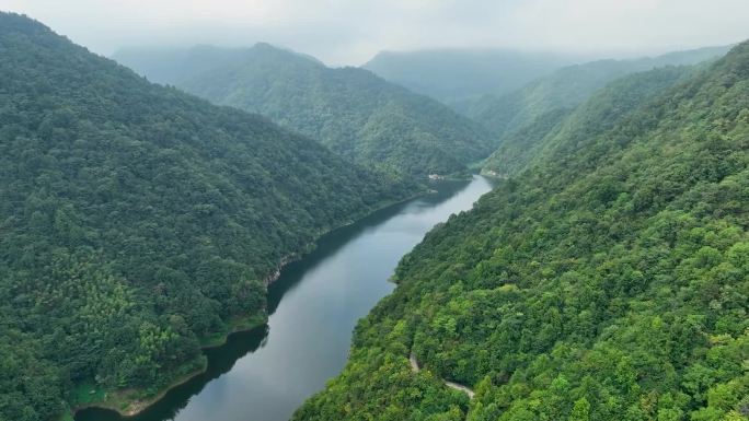 1080P郑家湾山间湖水水库航拍06