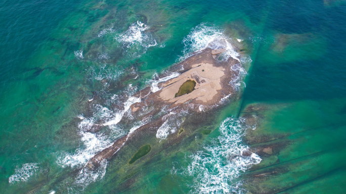 海浪 浪花朵朵 礁石