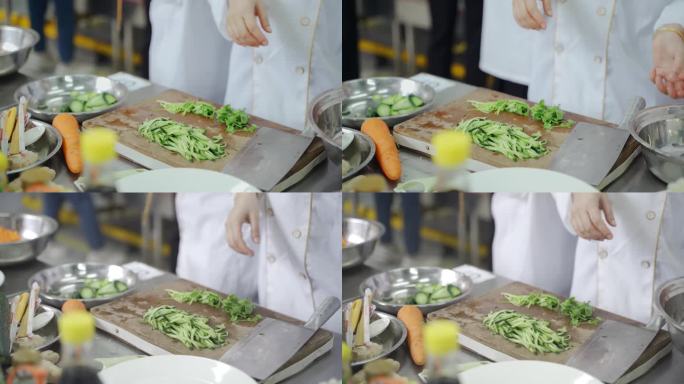 菜板上的黄瓜香菜菜刀