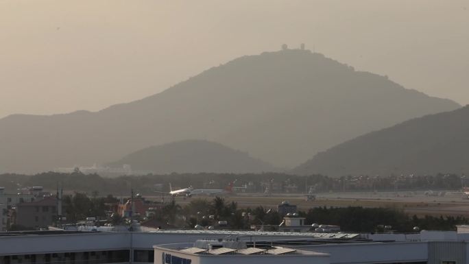 三亚凤凰机场飞机起飞降落